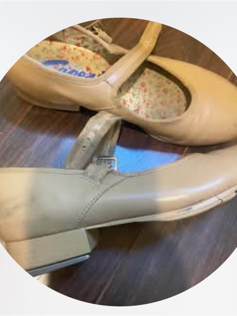 Capazio tan Maryjane tap shoes girl size 4